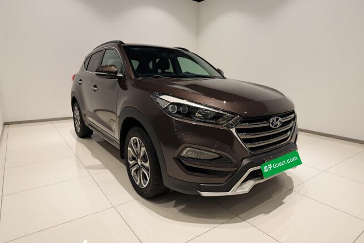 Used Hyundai Tucson 2015 1.6T Dual-Clutch Four-Wheel Drive Flagship Model Front Right 45 Deg