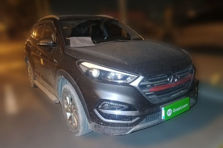 Used Hyundai Tucson 2015 1.6T Dual-Clutch Two-Wheel-Drive Smart Model Front Right 45 Deg