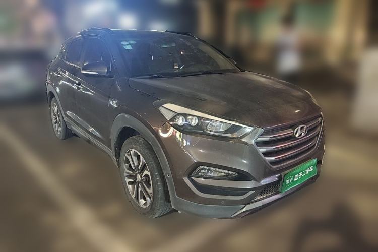 Used Hyundai Tucson 2015 1.6T Dual-Clutch Four-Wheel Drive Flagship Model Front Right 45 Deg