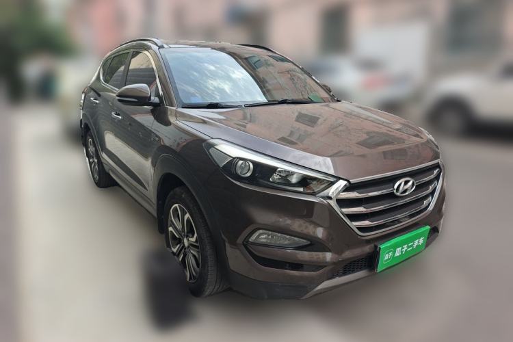 Used Hyundai Tucson 2015 1.6T Dual-Clutch Two-Wheel-Drive Leading Model Front Right 45 Deg