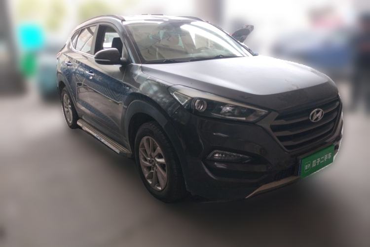 Used Hyundai Tucson 2015 1.6T Dual-Clutch Two-Wheel-Drive Smart Model Front Right 45 Deg