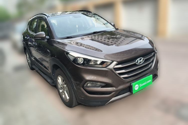 Used Hyundai Tucson 2015 1.6T Dual-Clutch Two-Wheel-Drive Smart Model Front Right 45 Deg