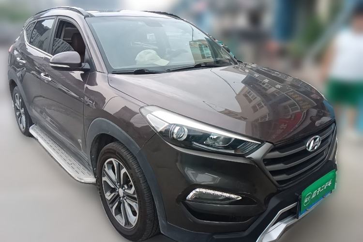 Used Hyundai Tucson 2015 1.6T Dual-Clutch Two-Wheel-Drive Leading Model Front Right 45 Deg