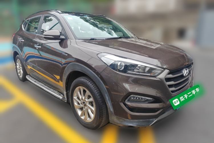 Used Hyundai Tucson 2015 1.6T Dual-Clutch Two-Wheel-Drive Smart Model Front Right 45 Deg