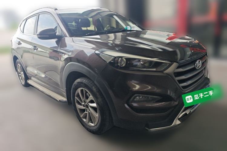 Used Hyundai Tucson 2015 1.6T Dual-Clutch Two-Wheel-Drive Smart Model Front Right 45 Deg