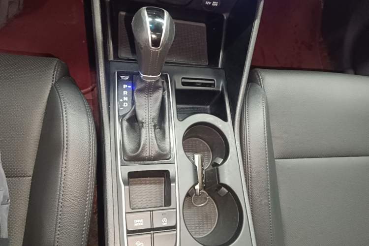 Used Hyundai Tucson 2015 1.6T Dual-Clutch Two-Wheel-Drive Smart Model Gear Lever
