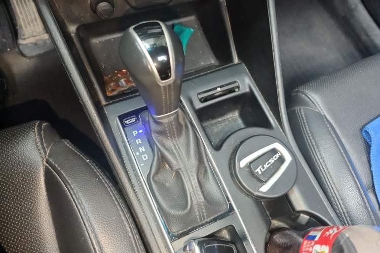 Used Hyundai Tucson 2015 1.6T Dual-Clutch Two-Wheel-Drive Smart Model Gear Lever