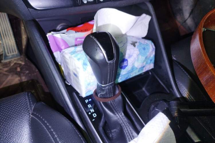 Used Hyundai Tucson 2015 1.6T Dual-Clutch Two-Wheel-Drive Smart Model Gear Lever