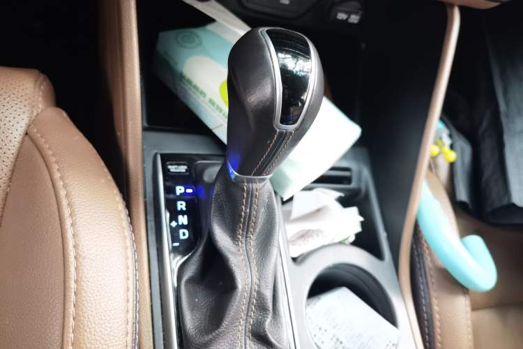 Used Hyundai Tucson 2015 1.6T Dual-Clutch Two-Wheel-Drive Smart Model Gear Lever