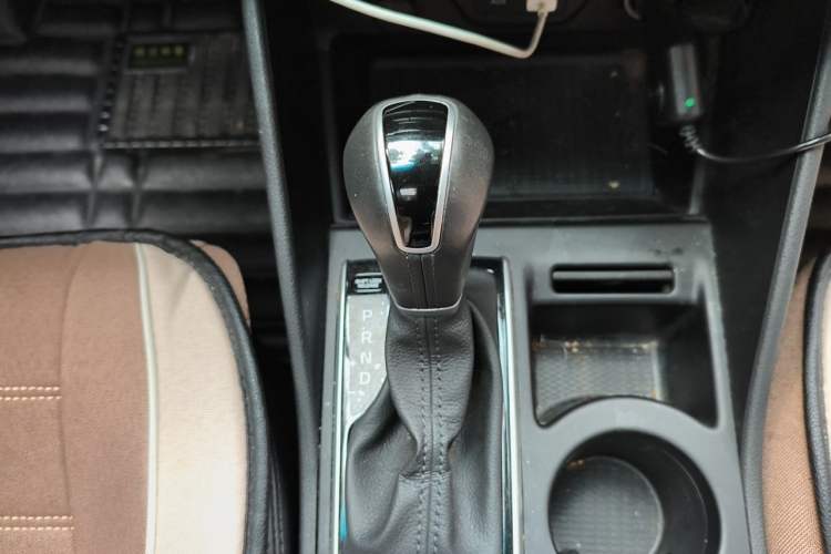 Used Hyundai Tucson 2015 1.6T Dual-Clutch Two-Wheel-Drive Smart Model Gear Lever