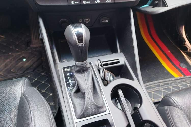 Used Hyundai Tucson 2015 1.6T Dual-Clutch Two-Wheel-Drive Smart Model Gear Lever
