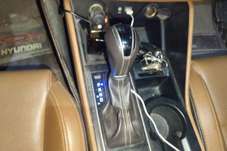 Used Hyundai Tucson 2015 1.6T Dual-Clutch Two-Wheel-Drive Leading Model Gear Lever