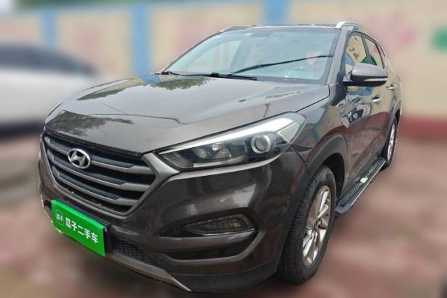 Ojetý Hyundai Tucson 2015 1.6T Dual-Clutch Two-Wheel-Drive Smart Model
