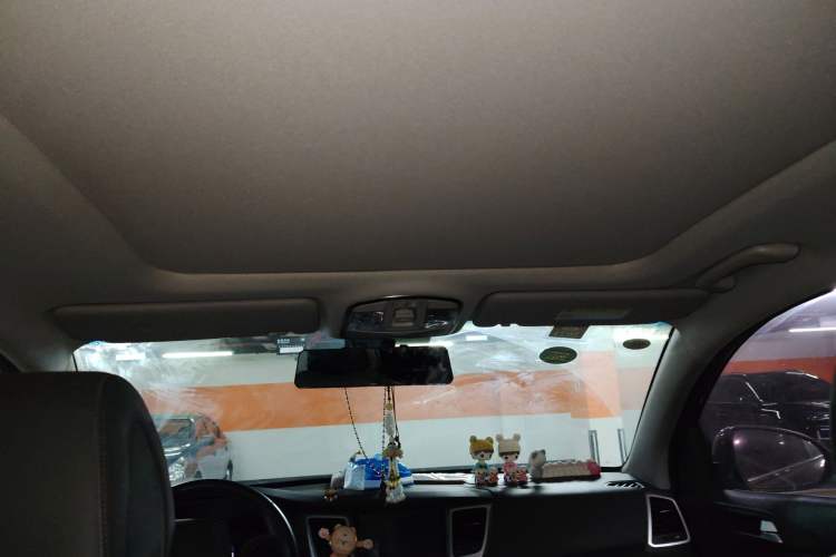 Used Hyundai Tucson 2015 1.6T Dual-Clutch Two-Wheel-Drive Smart Model Headliner