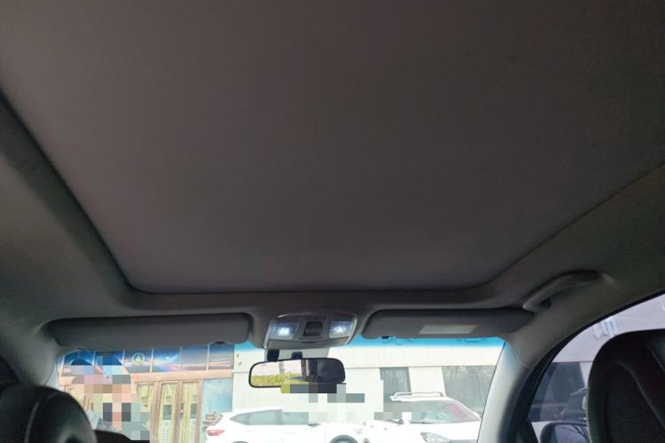 Used Hyundai Tucson 2015 1.6T Dual-Clutch Two-Wheel-Drive Smart Model Headliner