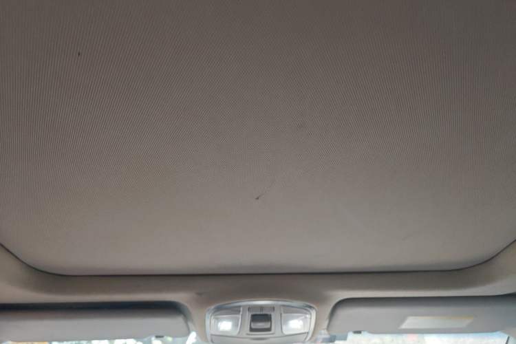 Used Hyundai Tucson 2015 1.6T Dual-Clutch Two-Wheel-Drive Smart Model Headliner