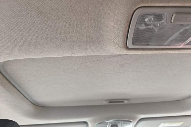 Used Hyundai Tucson 2015 1.6T Dual-Clutch Two-Wheel-Drive Smart Model Headliner