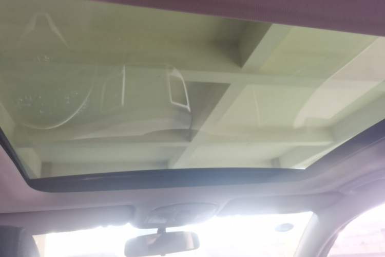 Used Hyundai Tucson 2015 1.6T Dual-Clutch Two-Wheel-Drive Smart Model Headliner
