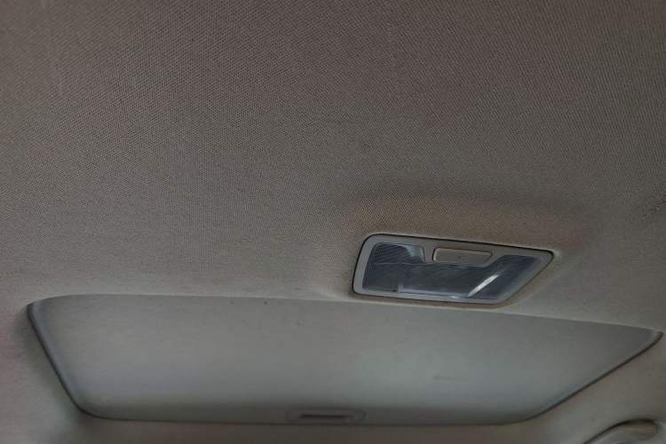 Used Hyundai Tucson 2015 1.6T Dual-Clutch Two-Wheel-Drive Smart Model Headliner