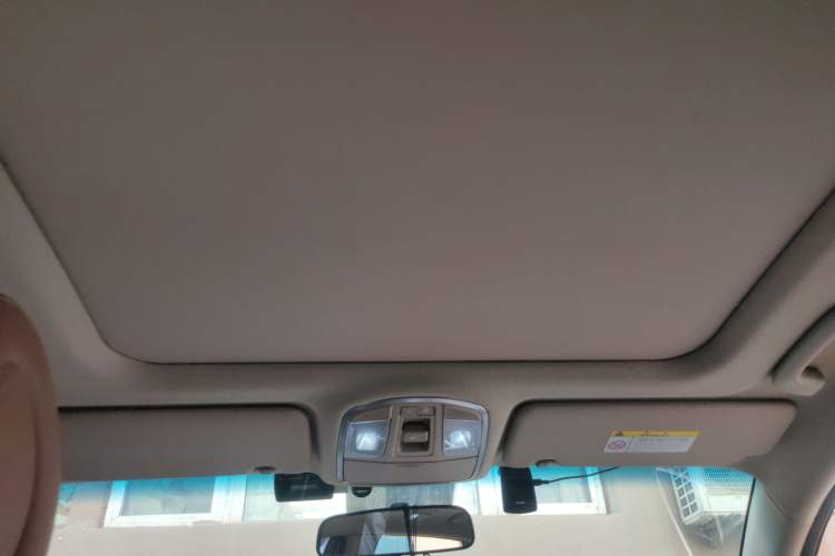 Used Hyundai Tucson 2015 1.6T Dual-Clutch Two-Wheel-Drive Smart Model Headliner