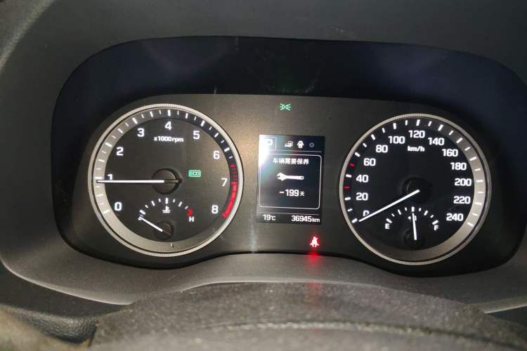 Used Hyundai Tucson 2015 1.6T Dual-Clutch Two-Wheel-Drive Smart Model Instrument Cluster