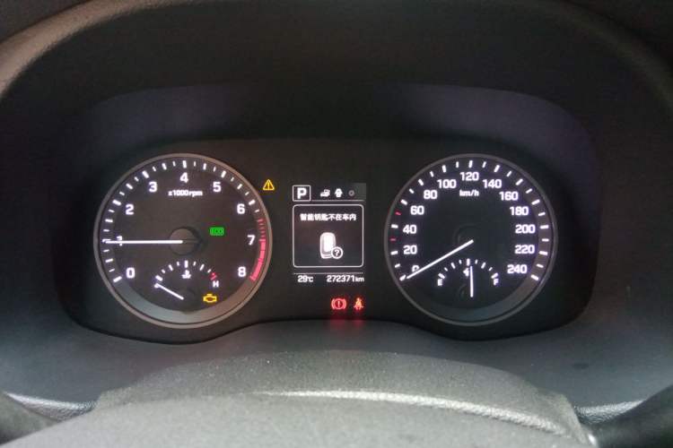 Used Hyundai Tucson 2015 1.6T Dual-Clutch Two-Wheel-Drive Smart Model Instrument Cluster