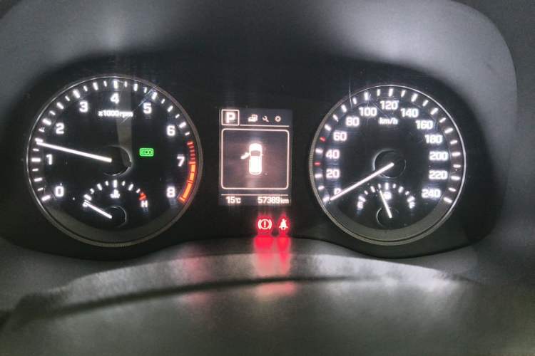 Used Hyundai Tucson 2015 1.6T Dual-Clutch Two-Wheel-Drive Smart Model Instrument Cluster