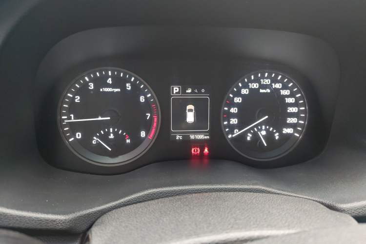 Used Hyundai Tucson 2015 1.6T Dual-Clutch Two-Wheel-Drive Smart Model Instrument Cluster