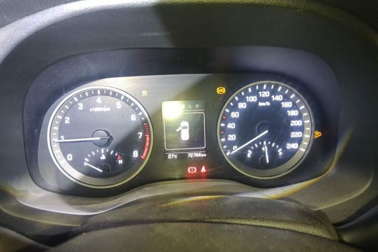 Used Hyundai Tucson 2015 1.6T Dual-Clutch Two-Wheel-Drive Smart Model Instrument Cluster
