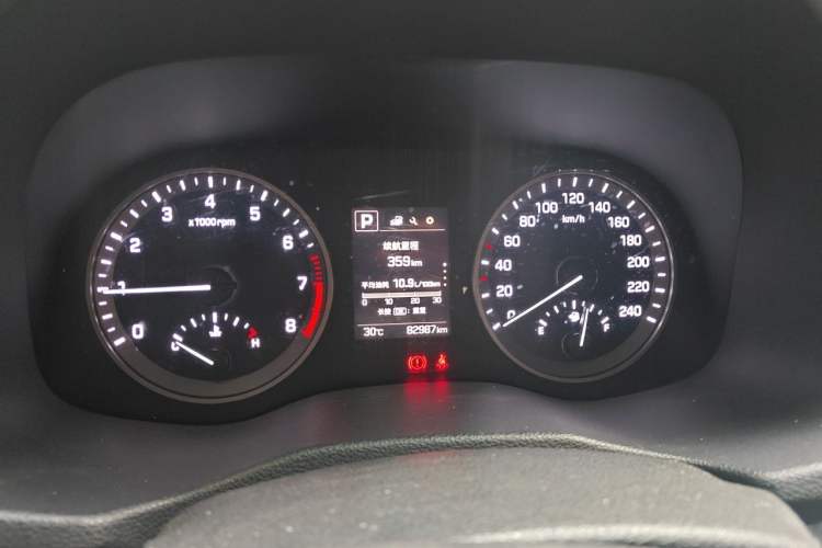 Used Hyundai Tucson 2015 1.6T Dual-Clutch Two-Wheel-Drive Smart Model Instrument Cluster