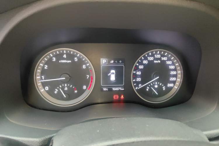 Used Hyundai Tucson 2015 1.6T Dual-Clutch Two-Wheel-Drive Smart Model Instrument Cluster