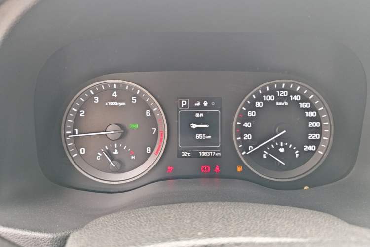 Used Hyundai Tucson 2015 1.6T Dual-Clutch Two-Wheel-Drive Smart Model Instrument Cluster