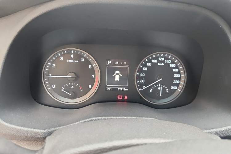 Used Hyundai Tucson 2015 1.6T Dual-Clutch Two-Wheel-Drive Smart Model Instrument Cluster