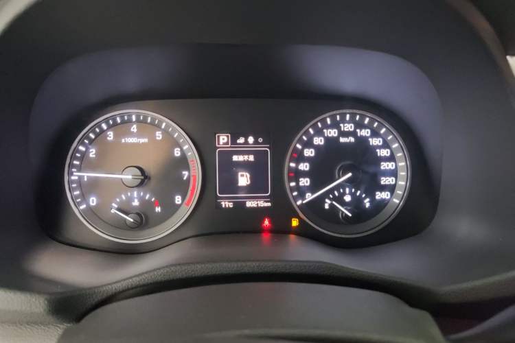 Used Hyundai Tucson 2015 1.6T Dual-Clutch Two-Wheel-Drive Smart Model Instrument Cluster