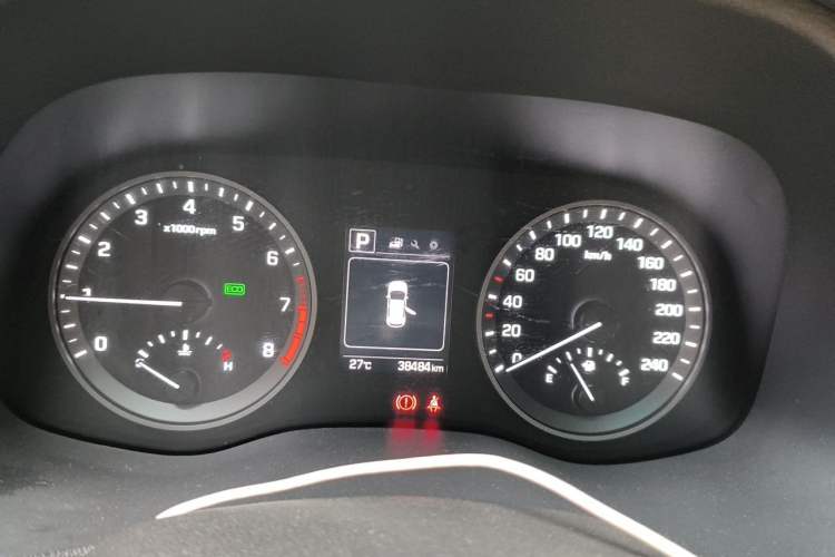 Used Hyundai Tucson 2015 1.6T Dual-Clutch Two-Wheel-Drive Smart Model Instrument Cluster