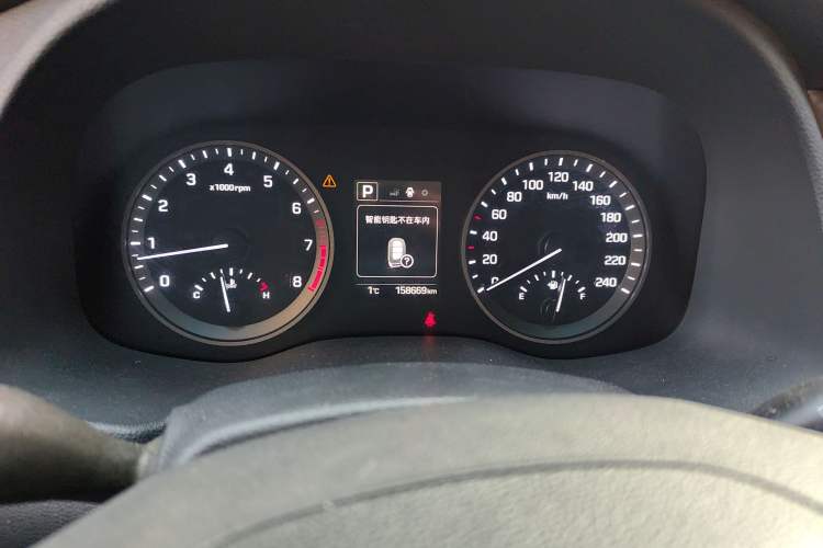 Used Hyundai Tucson 2015 1.6T Dual-Clutch Two-Wheel-Drive Smart Model Instrument Cluster