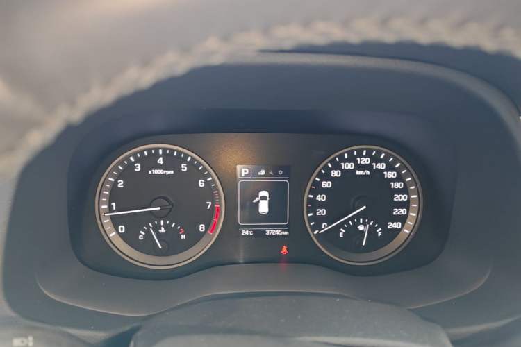 Used Hyundai Tucson 2015 1.6T Dual-Clutch Two-Wheel-Drive Smart Model Instrument Cluster