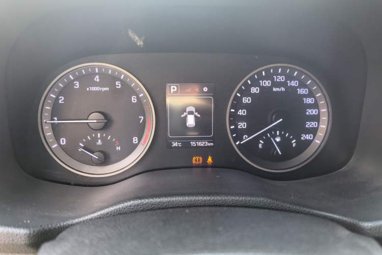 Used Hyundai Tucson 2015 1.6T Dual-Clutch Two-Wheel-Drive Smart Model Instrument Cluster