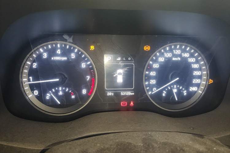 Used Hyundai Tucson 2015 1.6T Dual-Clutch Two-Wheel-Drive Smart Model Instrument Cluster