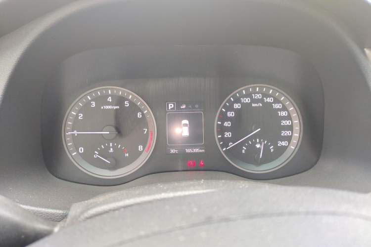 Used Hyundai Tucson 2015 1.6T Dual-Clutch Two-Wheel-Drive Smart Model Instrument Cluster