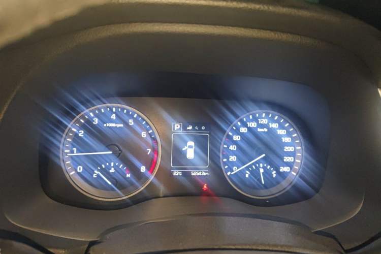 Used Hyundai Tucson 2015 1.6T Dual-Clutch Two-Wheel-Drive Smart Model Instrument Cluster