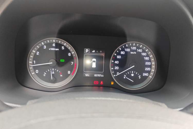 Used Hyundai Tucson 2015 1.6T Dual-Clutch Two-Wheel-Drive Smart Model Instrument Cluster