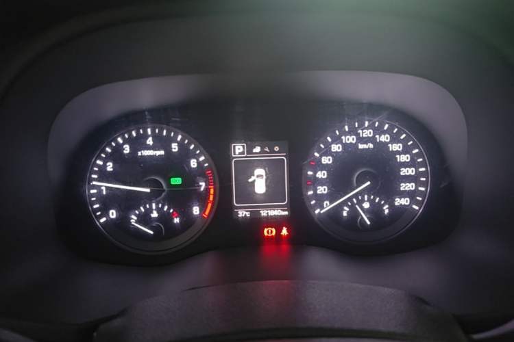 Used Hyundai Tucson 2015 1.6T Dual-Clutch Two-Wheel-Drive Smart Model Instrument Cluster