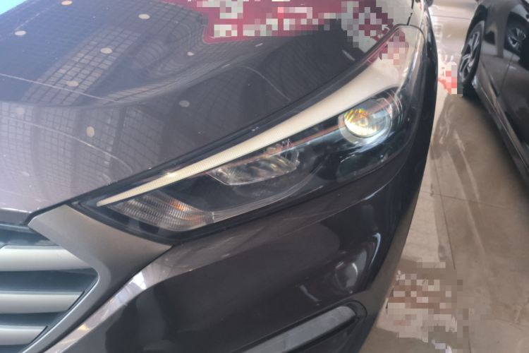 Used Hyundai Tucson 2015 1.6T Dual-Clutch Two-Wheel-Drive Smart Model Left Front Headlight