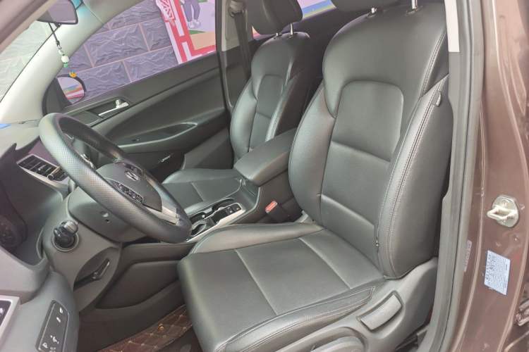 Used Hyundai Tucson 2015 1.6T Dual-Clutch Two-Wheel-Drive Leading Model Left Front Seat