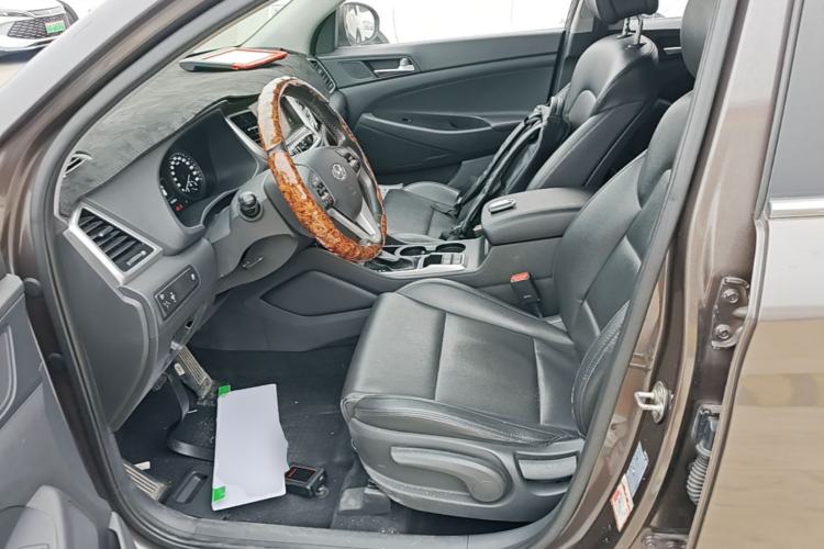 Used Hyundai Tucson 2015 1.6T Dual-Clutch Two-Wheel-Drive Smart Model Left Front Seat