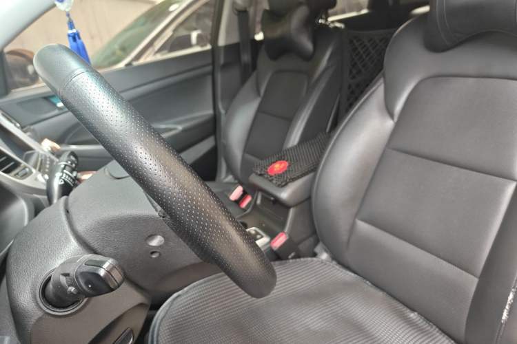 Used Hyundai Tucson 2015 1.6T Dual-Clutch Two-Wheel-Drive Leading Model Left Front Seat