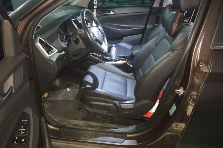 Used Hyundai Tucson 2015 1.6T Dual-Clutch Two-Wheel-Drive Leading Model Left Front Seat