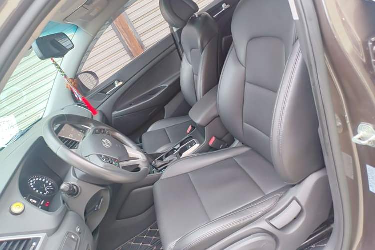 Used Hyundai Tucson 2015 1.6T Dual-Clutch Two-Wheel-Drive Smart Model Left Front Seat