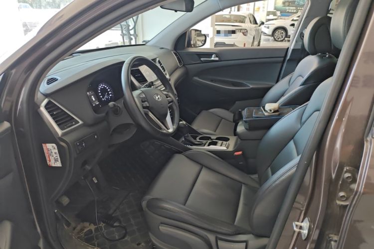 Used Hyundai Tucson 2015 1.6T Dual-Clutch Two-Wheel-Drive Smart Model Left Front Seat